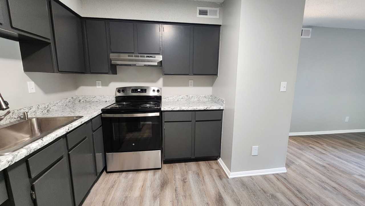 Bethany Place Apartments - Photo 3 of 4