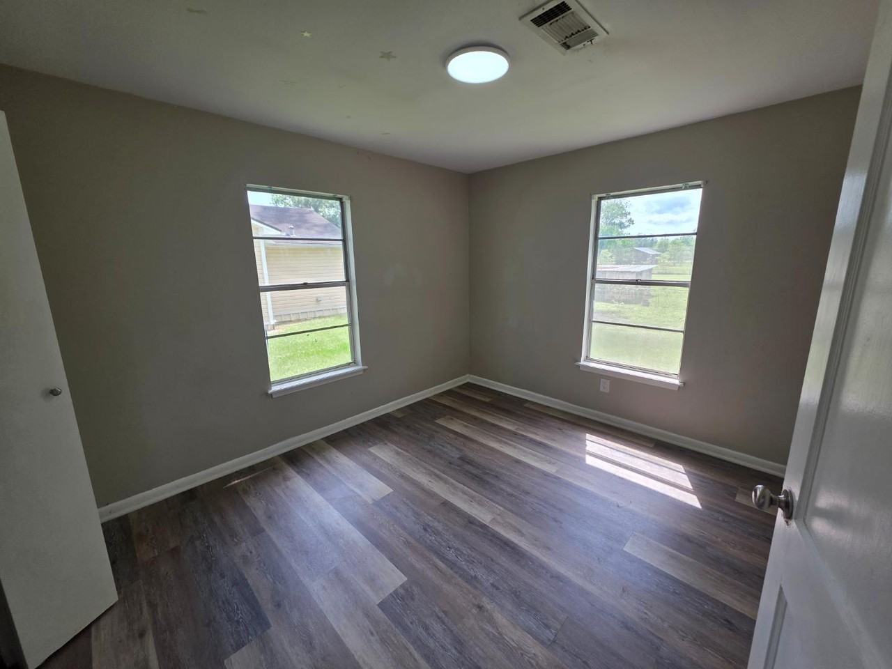 7186 Headlee Rd - Photo 5 of 20