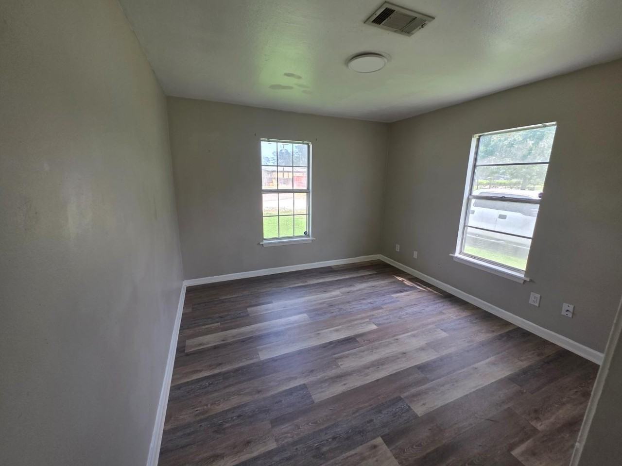 7186 Headlee Rd - Photo 7 of 20