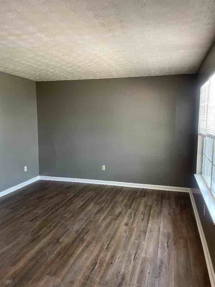 Hickory Hill 1 - Photo 4 of 30