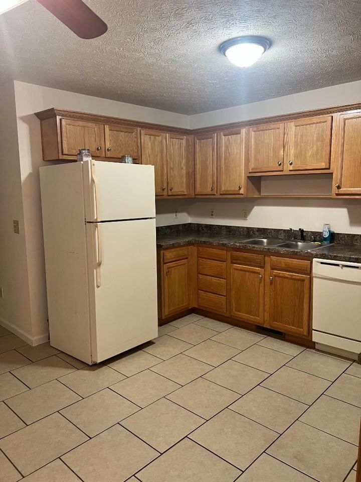 199 South Brook Street - Photo 2 of 10