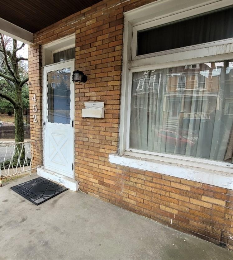 452 Kathleen St - Photo 2 of 20