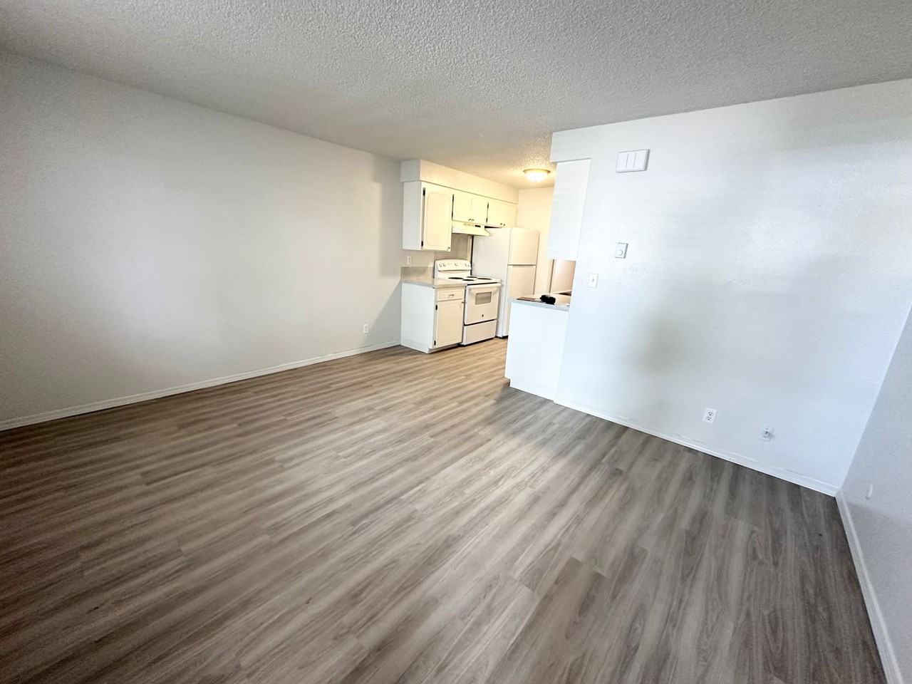 144 Smith Ave #8 - Photo 3 of 18