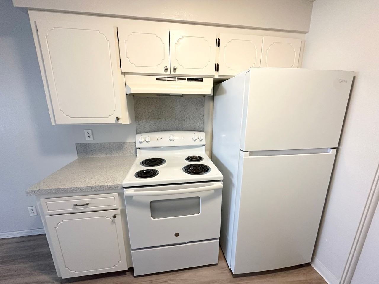 144 Smith Ave #8 - Photo 4 of 18