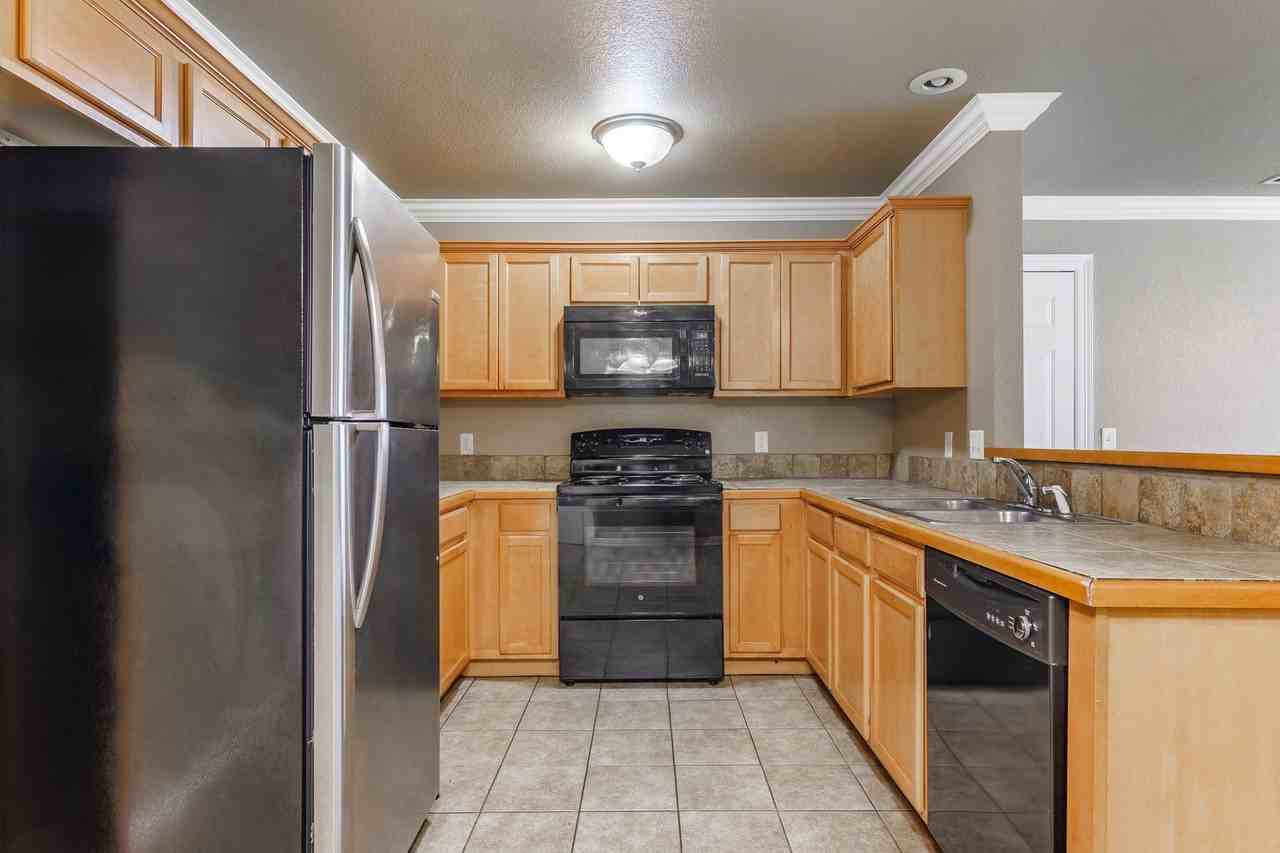 56 S Woodsprings Dr - Photo 5 of 18