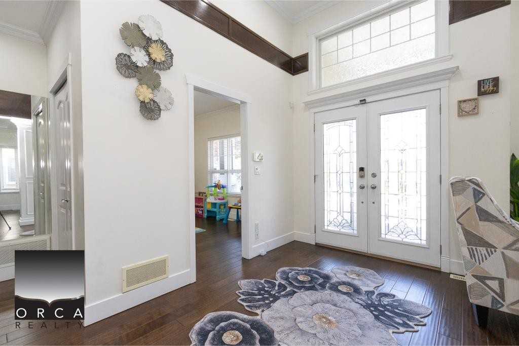 19172 69a Ave - Photo 2 of 50