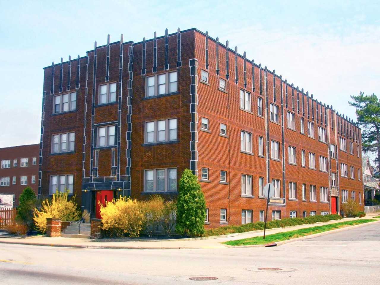 Lee-Yorkshire Apartments - Photo 2 of 18