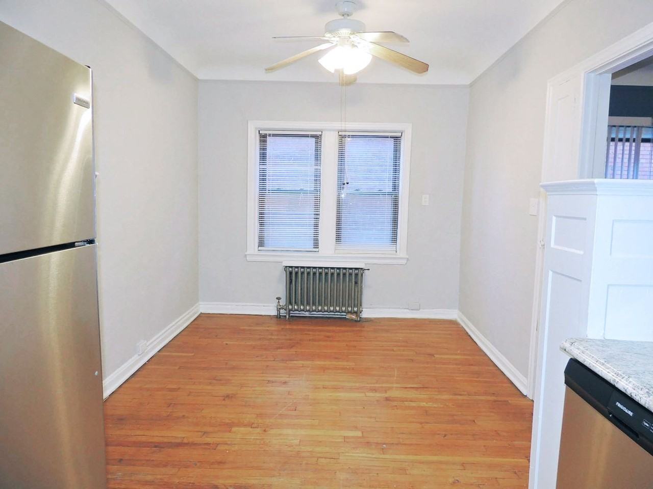 Lee-Yorkshire Apartments - Photo 4 of 18