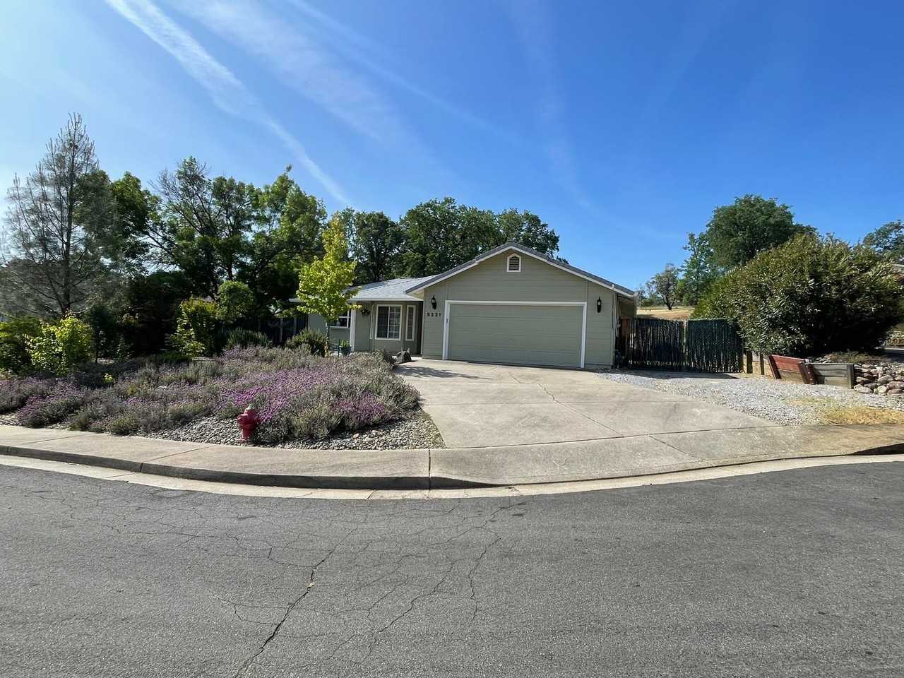 5221 Mica Ct - Photo 3 of 32