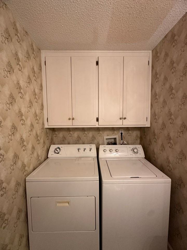 105 S Springview Dr - Photo 5 of 29