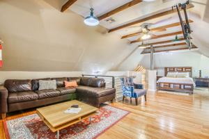 featured image of 702 Myrtle Ave