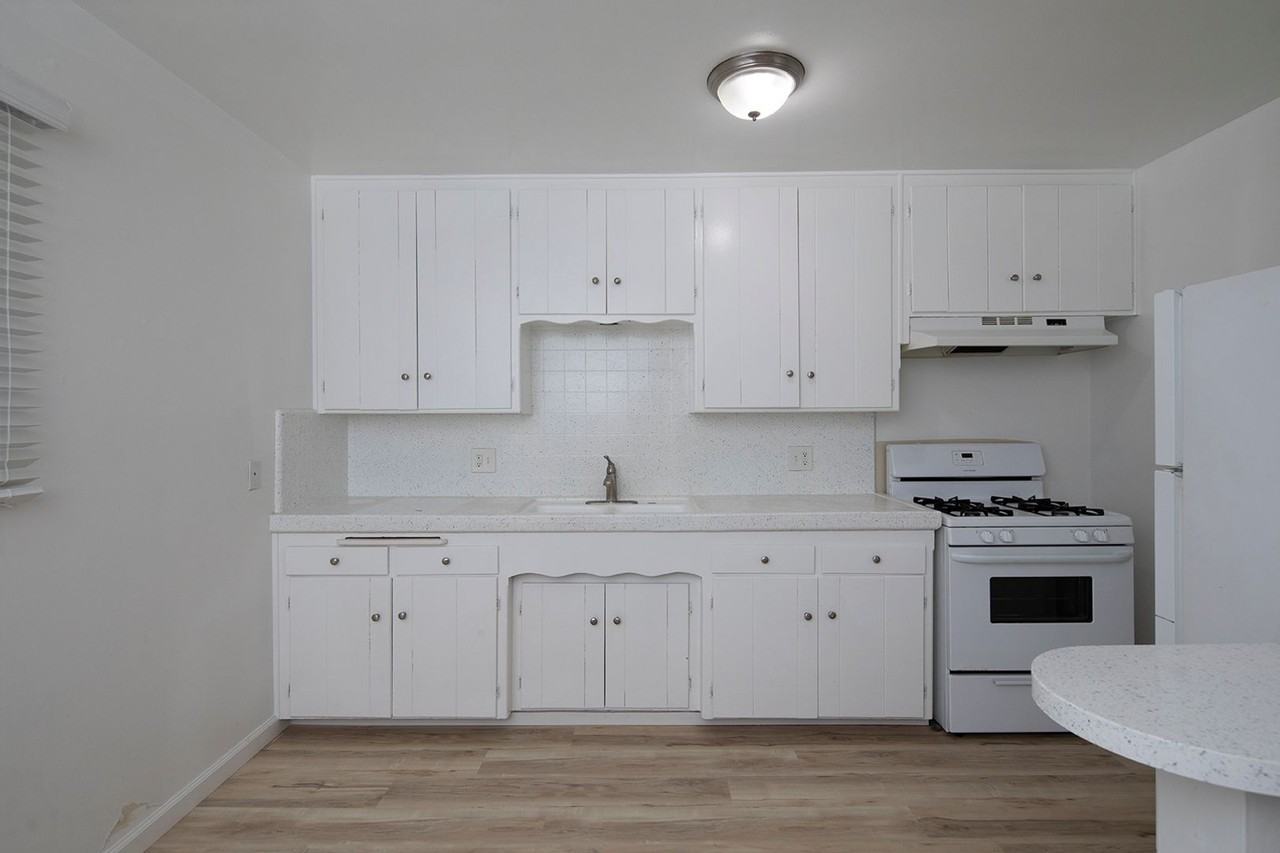 3052 1/4 Ivy St - Photo 3 of 6