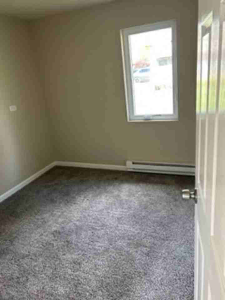 504 Hackley Ave - Photo 7 of 10