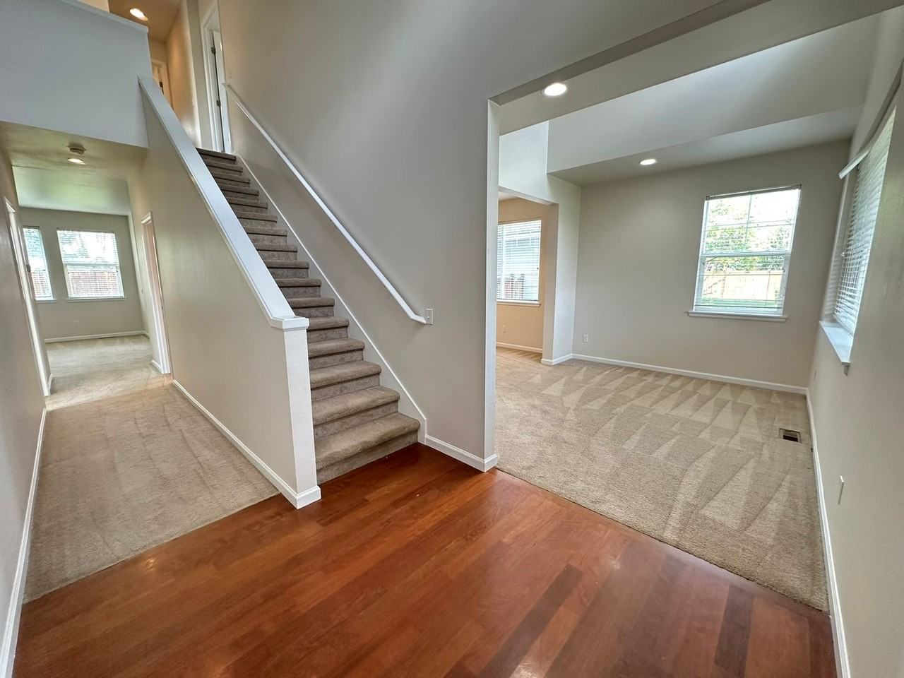 1003 E Olive Ln - Photo 2 of 35