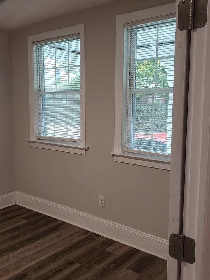 319 E Ladies Mile Rd - Photo 5 of 12