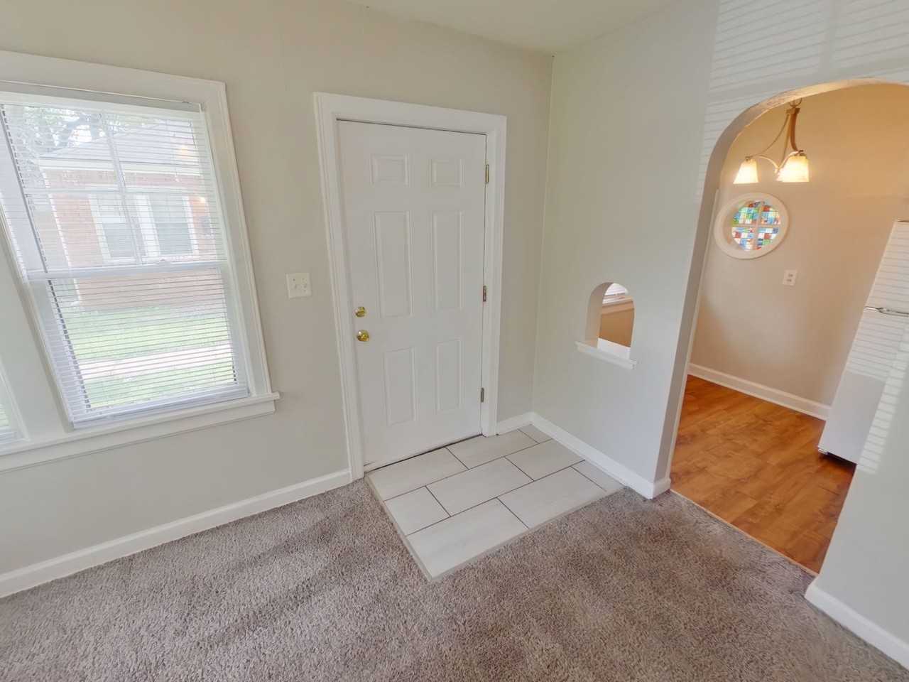 354 N Fern St - Photo 3 of 9