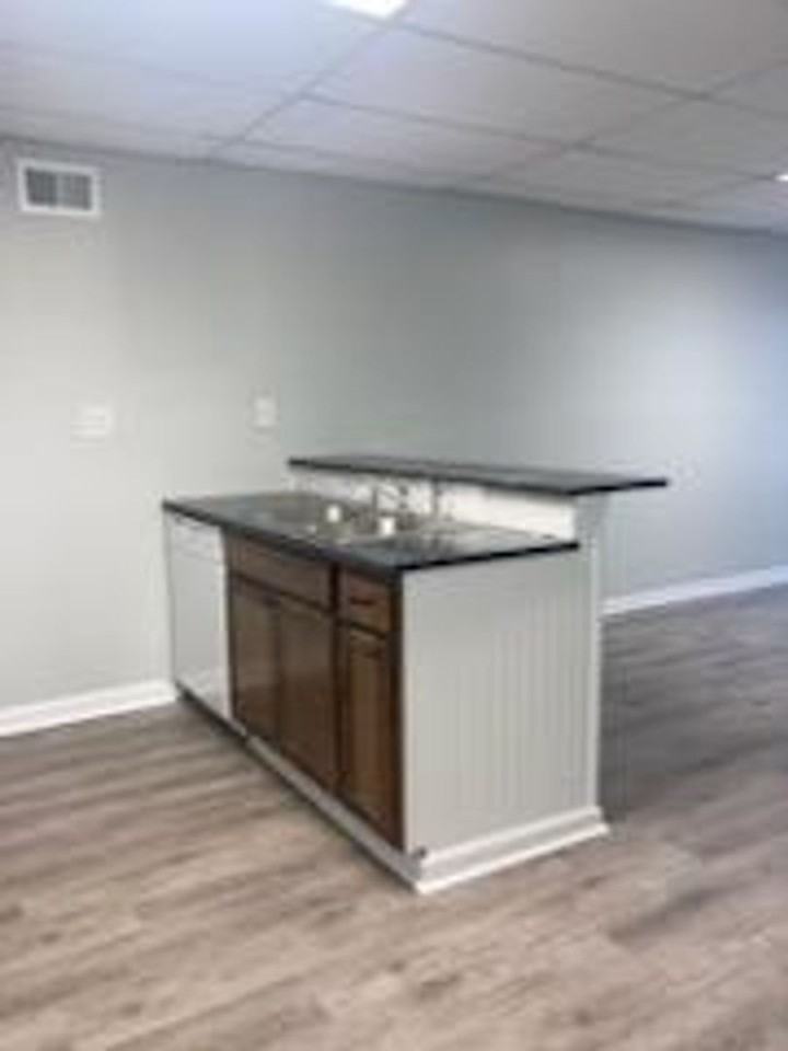 2115 Bradley Ave - Photo 4 of 12