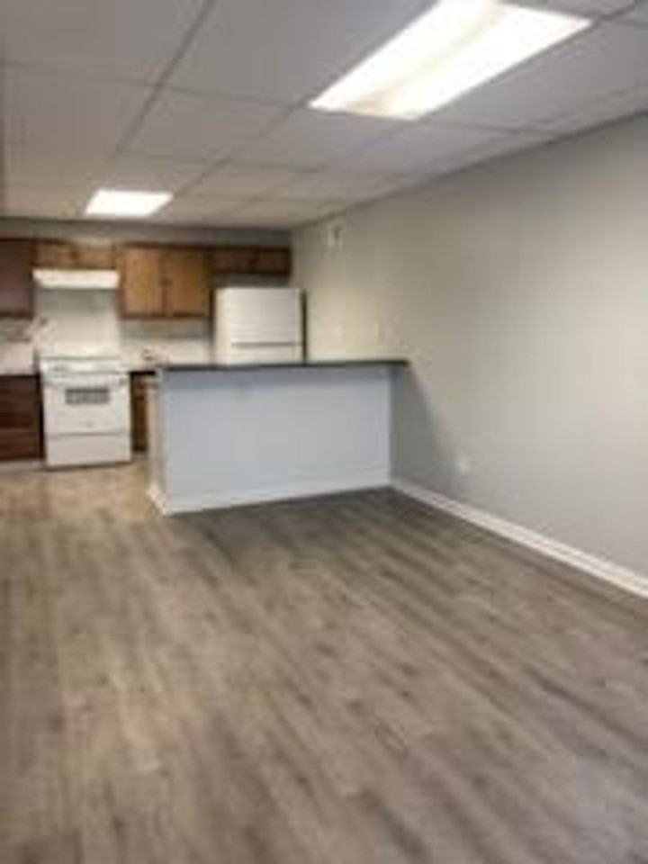 2115 Bradley Ave - Photo 2 of 12