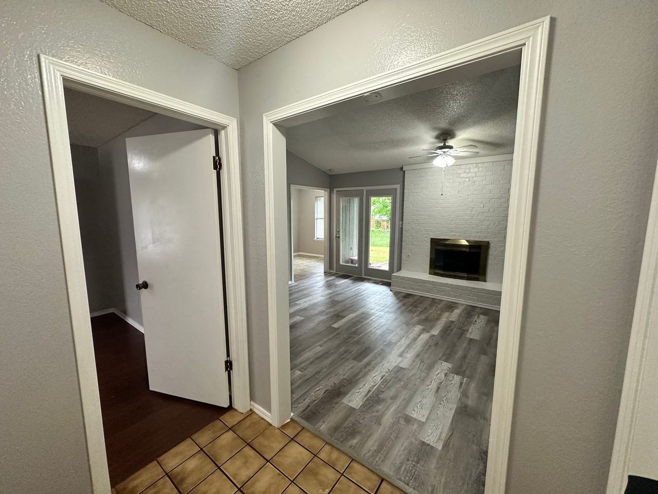 3628 Peregrine Dr - Photo 3 of 32