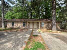 featured image of 218 Bellevue Cir