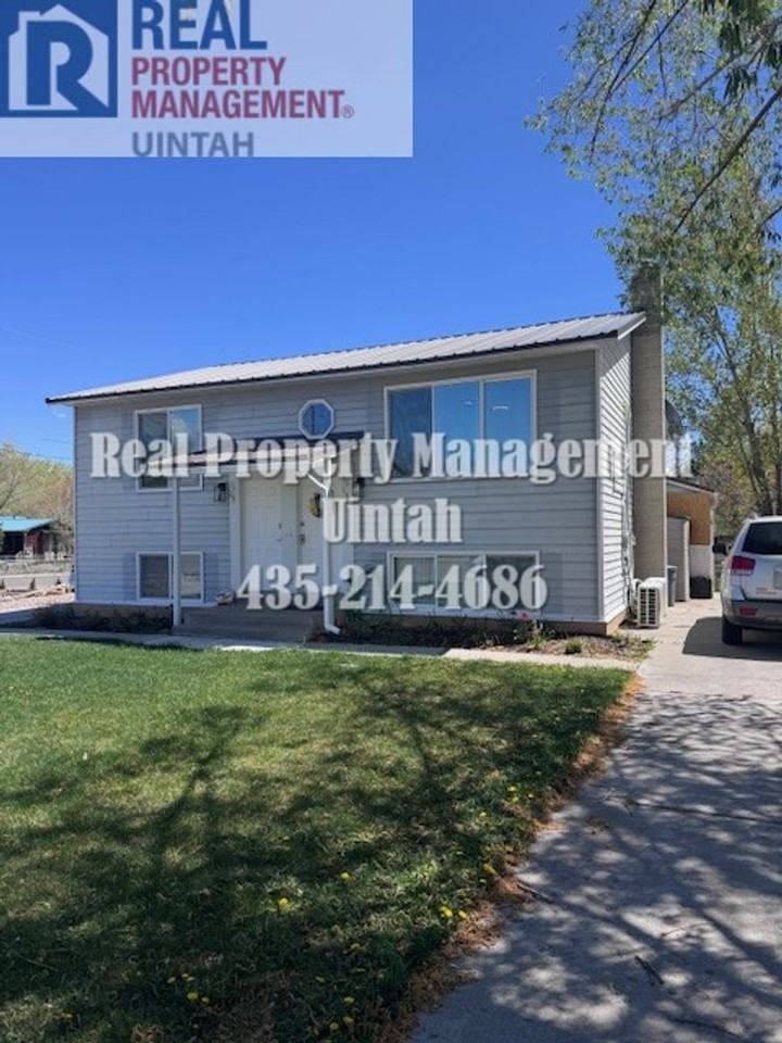 1513 S 1220 W - Photo 2 of 17
