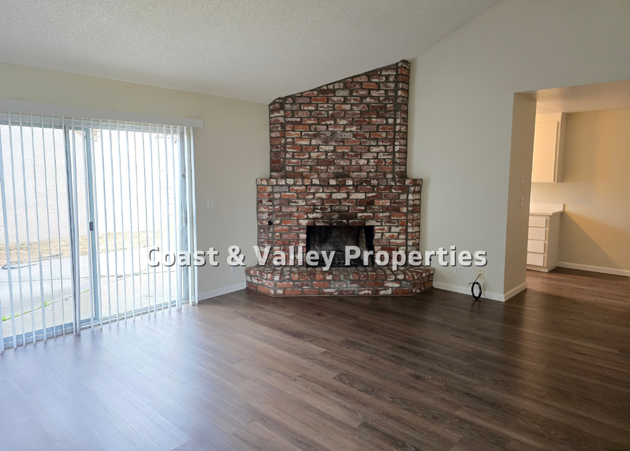 1696 Seville St - Photo 2 of 9