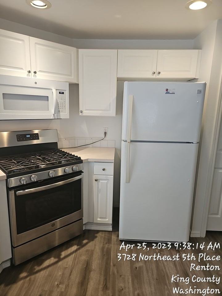 3728 Ne 5th Pl - Photo 5 of 16