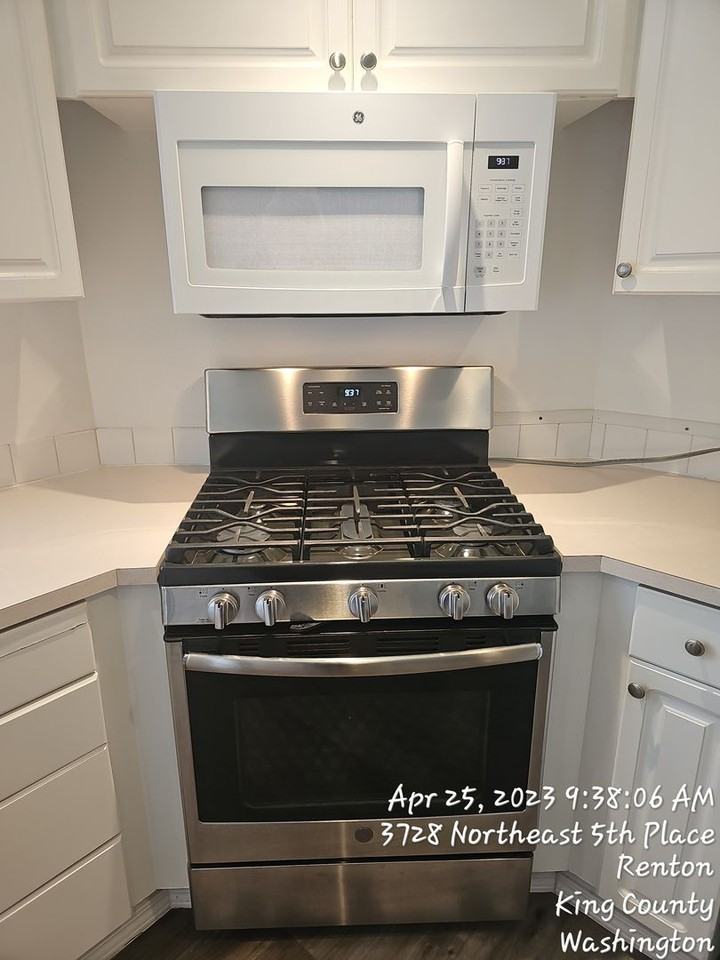 3728 Ne 5th Pl - Photo 7 of 16