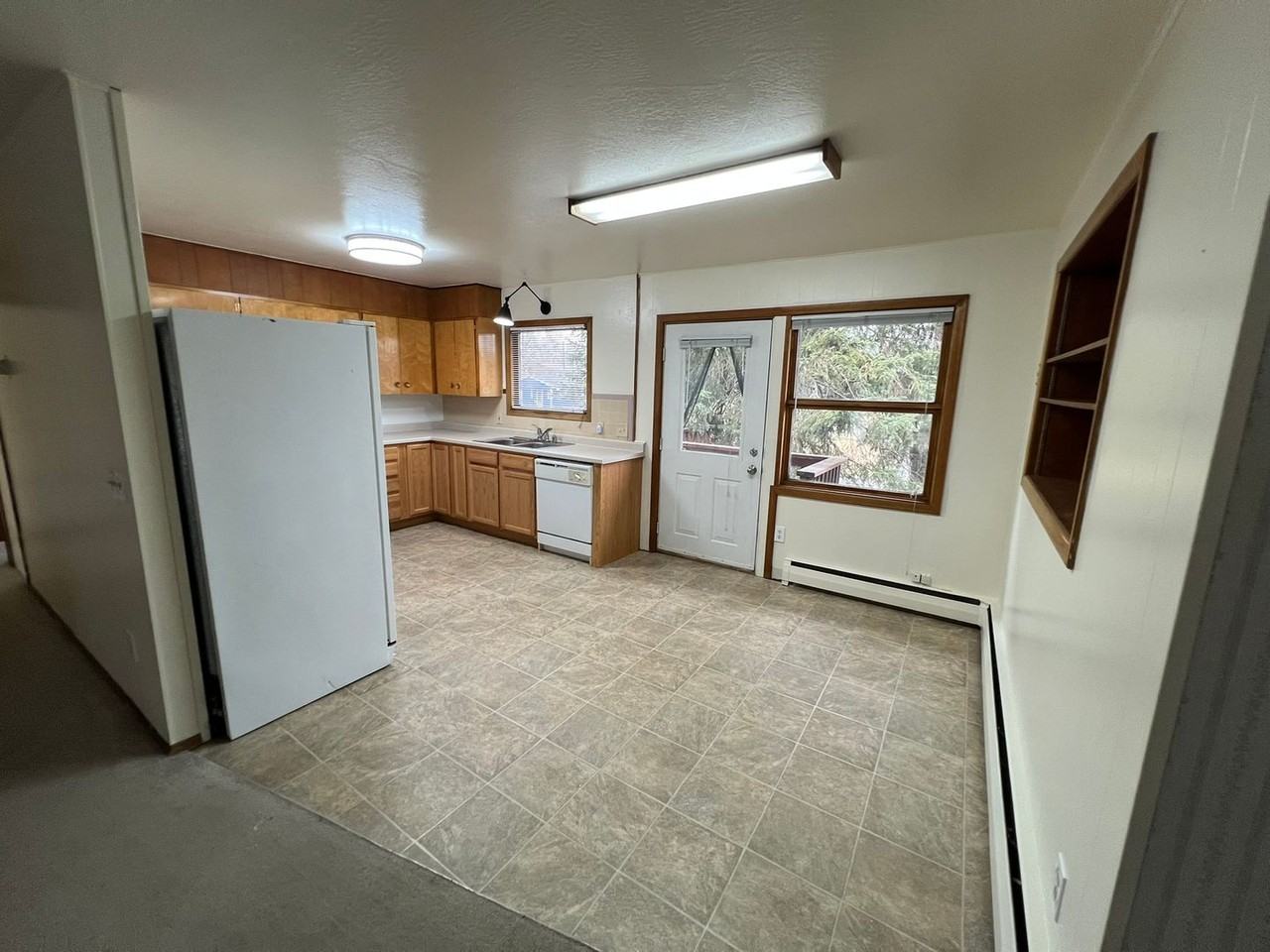 1319 Turpin St - Photo 3 of 17
