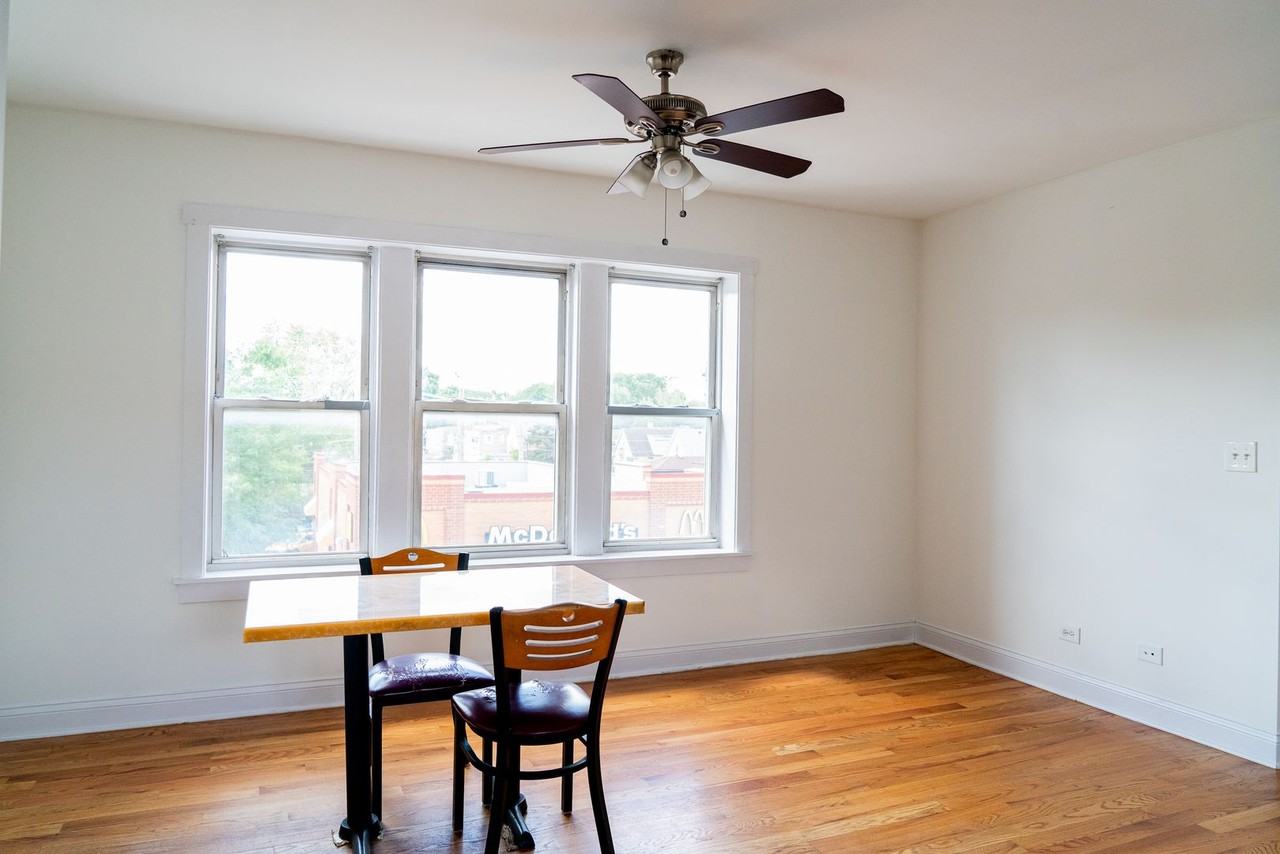 3840 W Lawrence Ave #305 - Photo 6 of 12