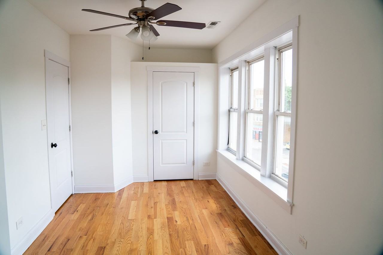 3840 W Lawrence Ave #305 - Photo 7 of 12
