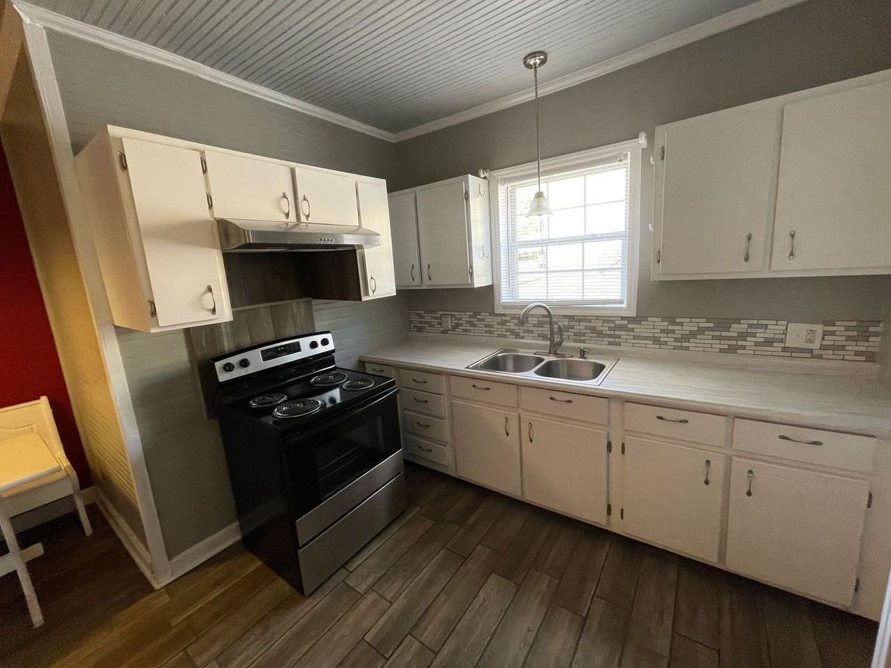 209 Martin St - Photo 7 of 23