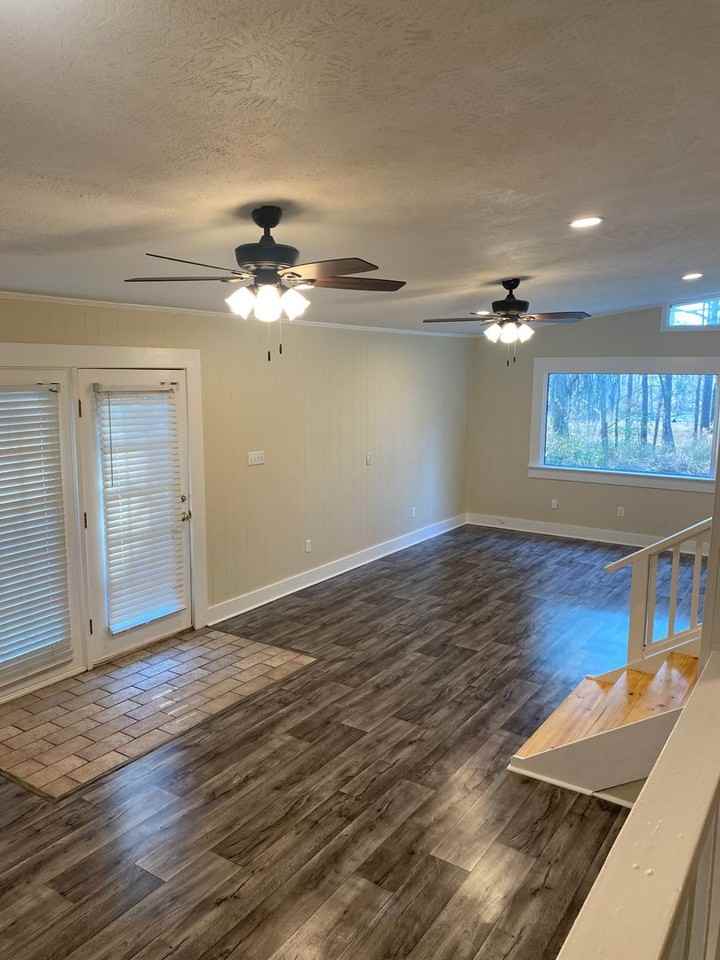 7600 Pond Dr - Photo 3 of 12
