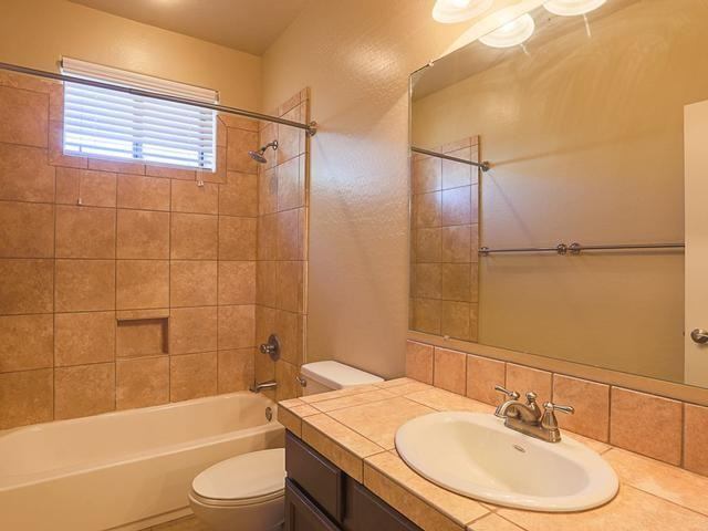 8520 E Loma Land Dr - Photo 4 of 20