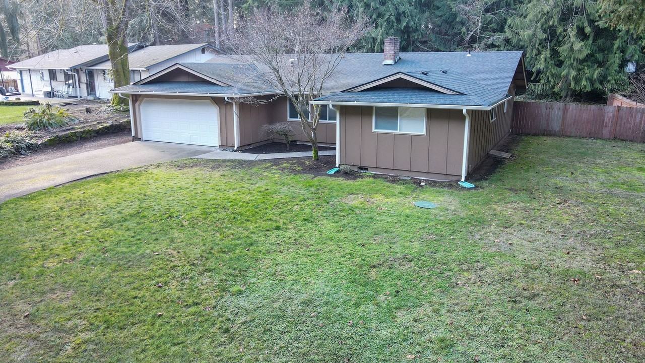 4323 Glen Terra Dr Se - Photo 2 of 36