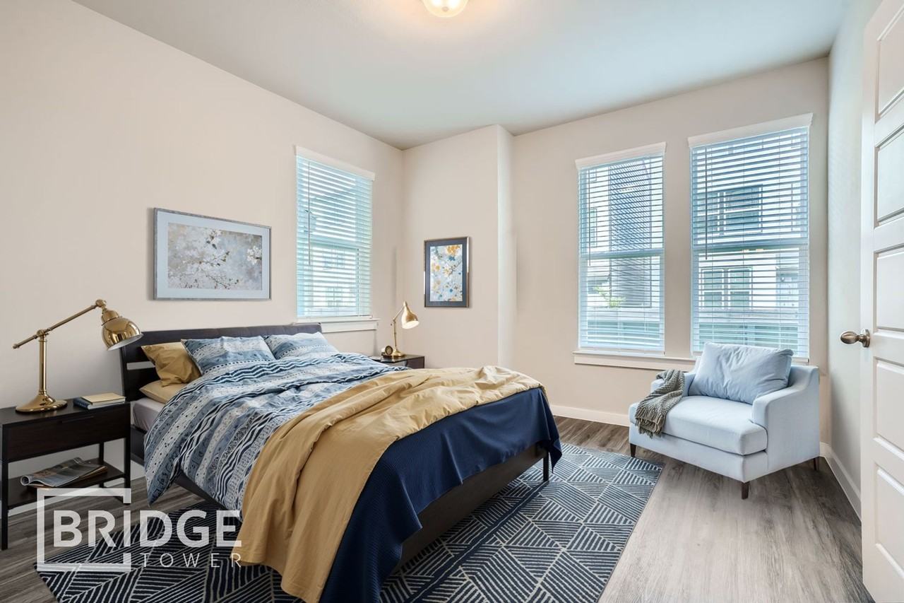 18520 Centro Row - Photo 3 of 26