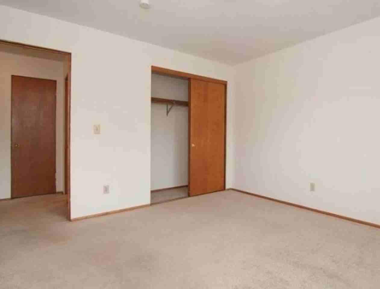 Crosswoods Apartments - Photo 4 of 8