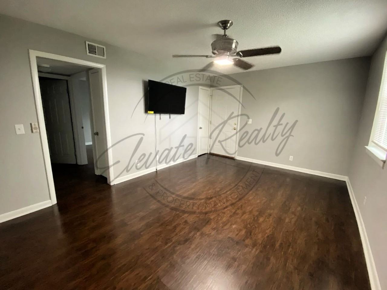 4674 Forest Ridge Dr - Photo 2 of 14