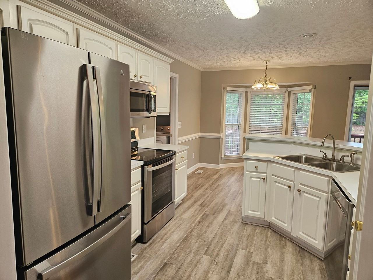 409 Shamus Ct - Photo 5 of 23