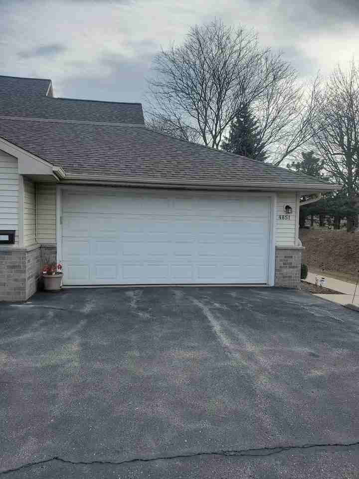 4851 W Maple Leaf Cir - Photo 2 of 19