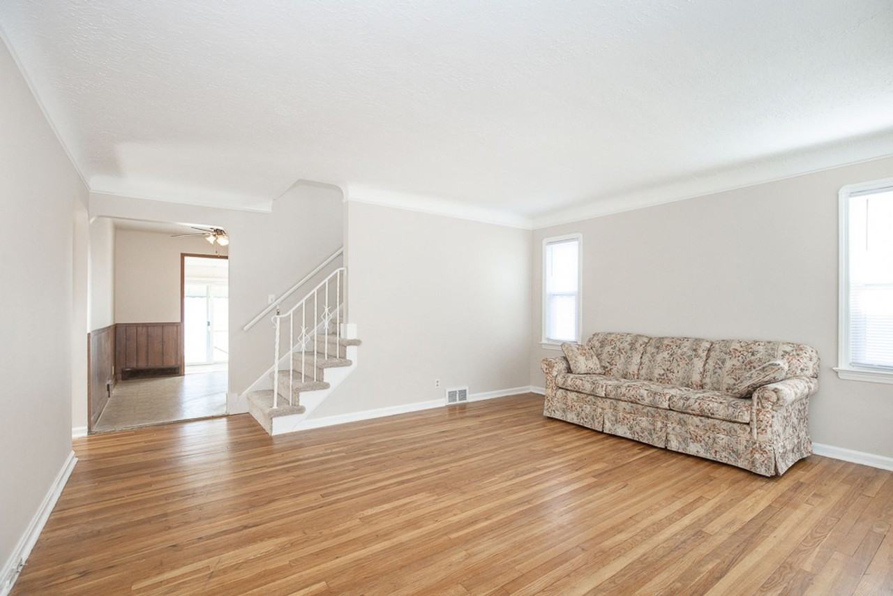 8310 Salisbury Dr - Photo 7 of 32