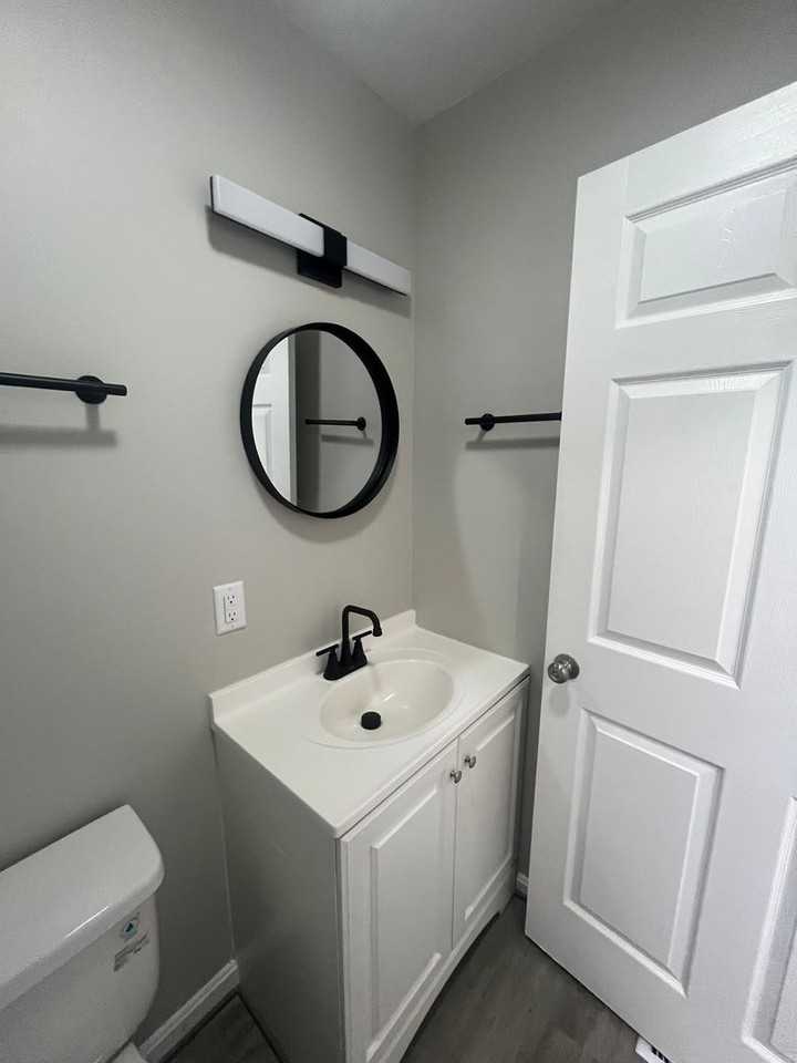 1909 Owen Street - Photo 6 of 19