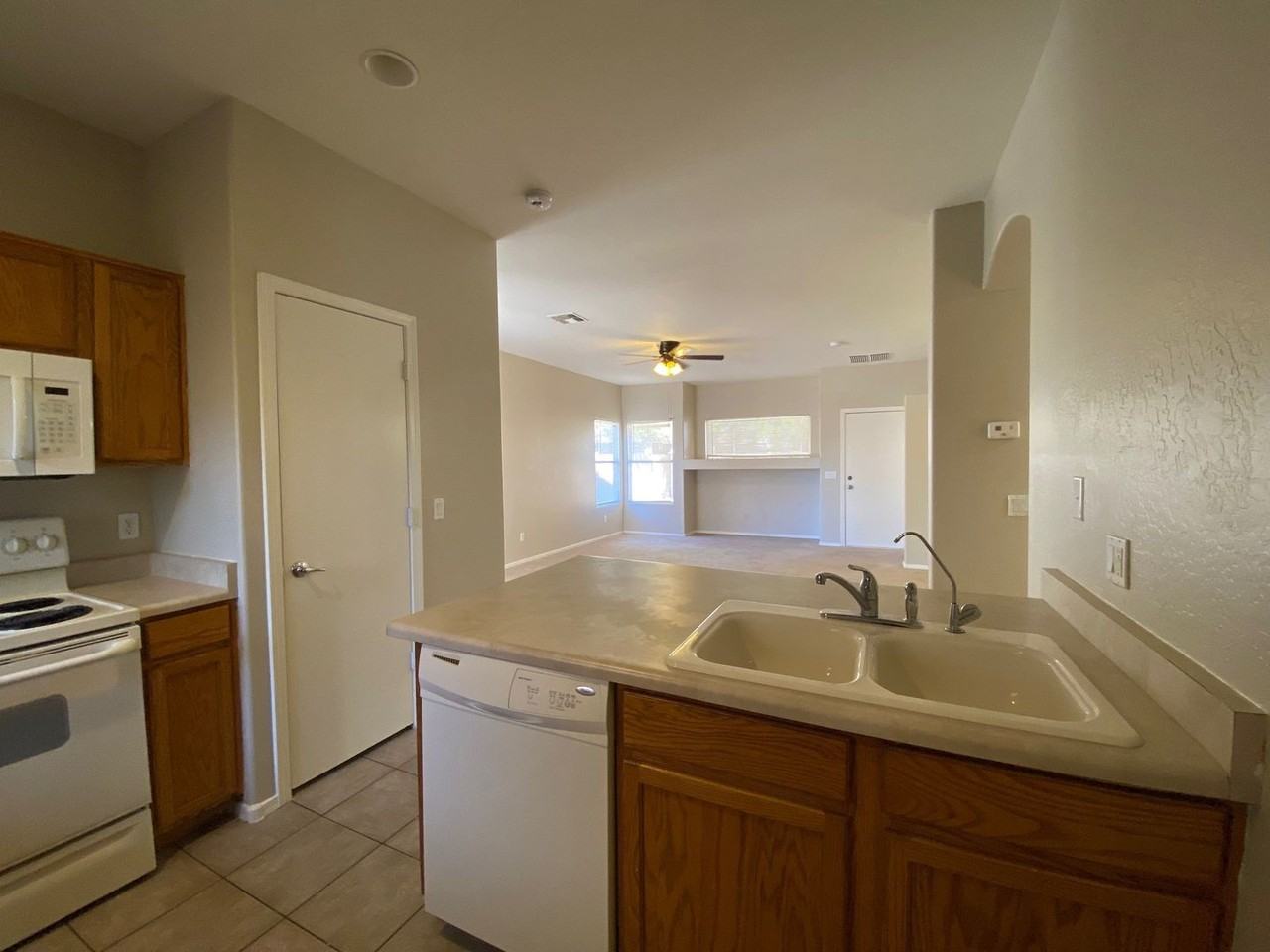 3096 E Pinto Valley Rd - Photo 6 of 19