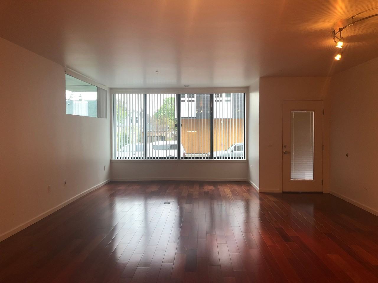 Hawthorne 44 - Photo 5 of 5