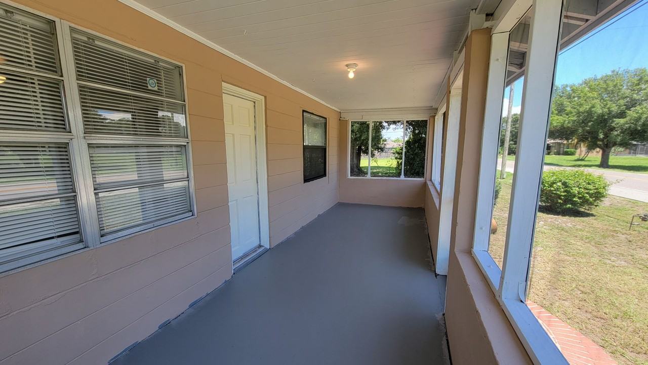1811 Tallevast Rd - Photo 3 of 19