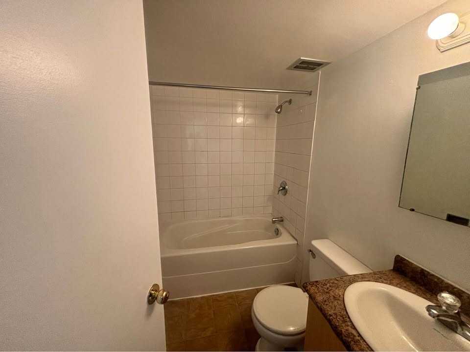 639 12-639 Constance Ave #12 - Photo 4 of 11