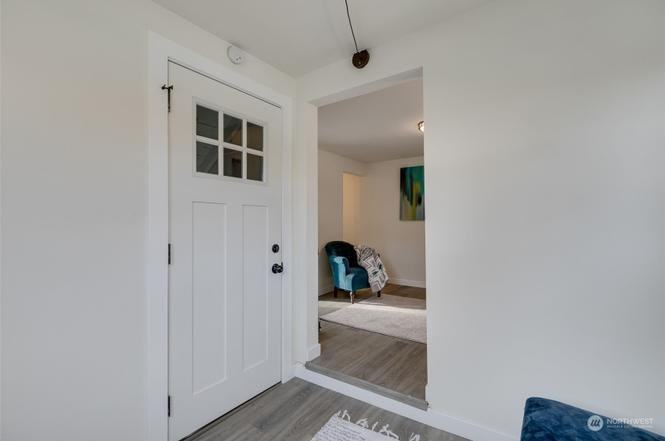 3212 Oakes Ave - Photo 6 of 17