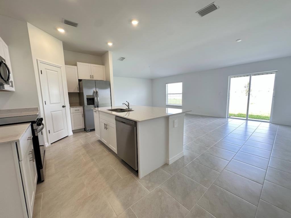 17669 Paradiso Way - Photo 5 of 11