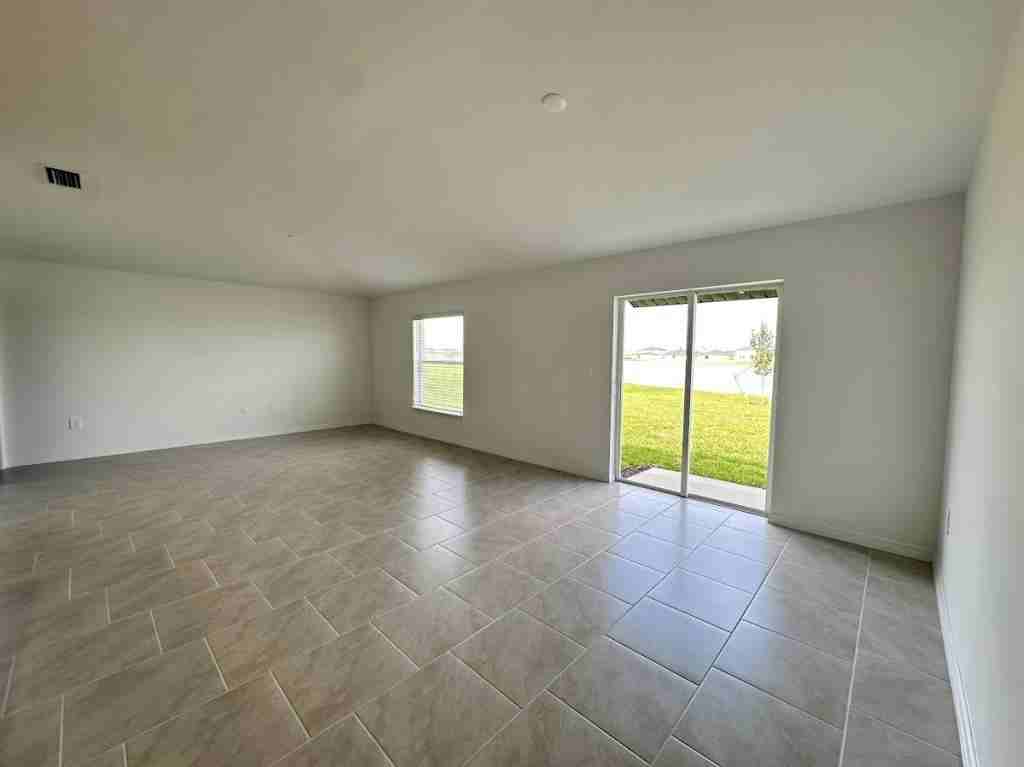 17669 Paradiso Way - Photo 7 of 11