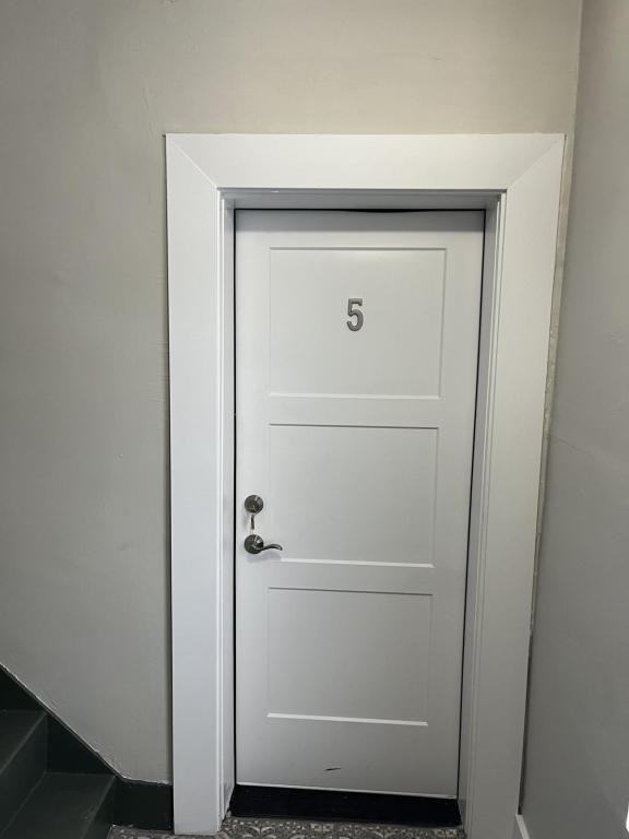 2600 Cottage Grove Ave - Photo 2 of 14